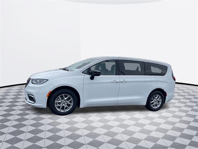 new 2024 Chrysler Pacifica car, priced at $40,314