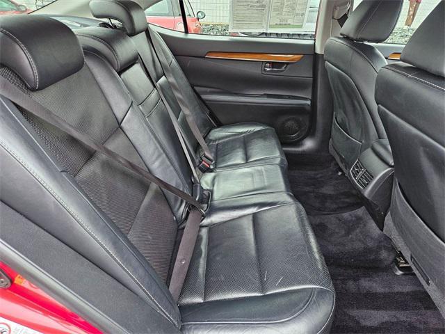 used 2013 Lexus ES 300h car, priced at $12,788