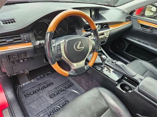 used 2013 Lexus ES 300h car, priced at $12,788
