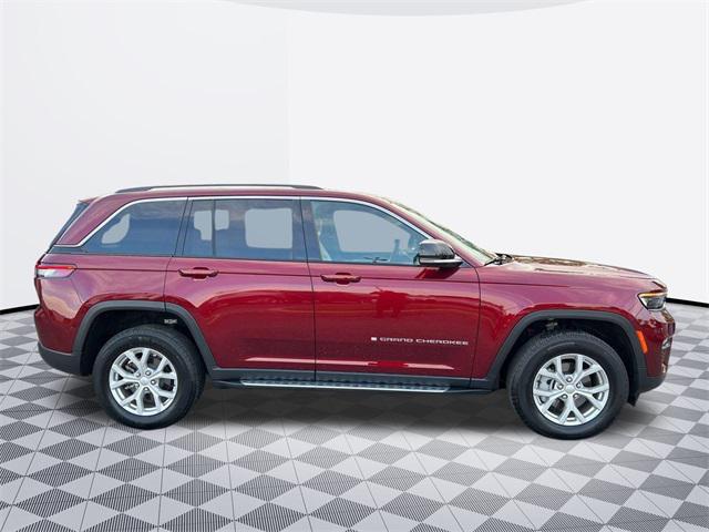 used 2024 Jeep Grand Cherokee car, priced at $39,000