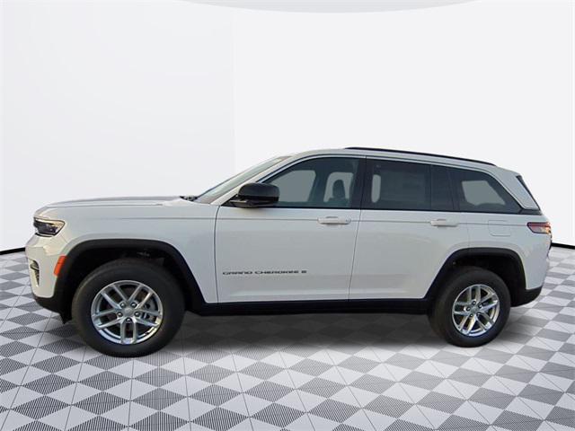 new 2025 Jeep Grand Cherokee car, priced at $39,996