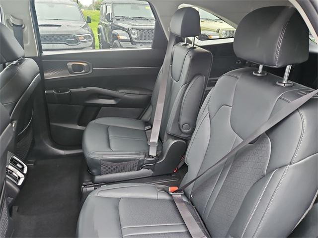 used 2023 Kia Sorento Hybrid car, priced at $29,000