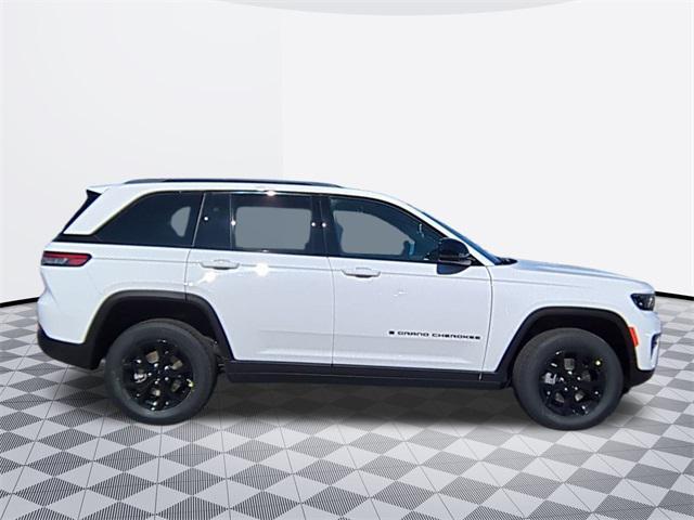 new 2025 Jeep Grand Cherokee car, priced at $41,047