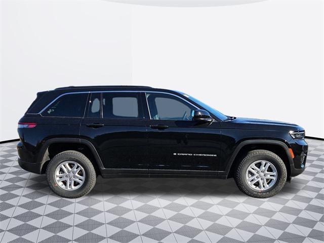 new 2025 Jeep Grand Cherokee car, priced at $35,989