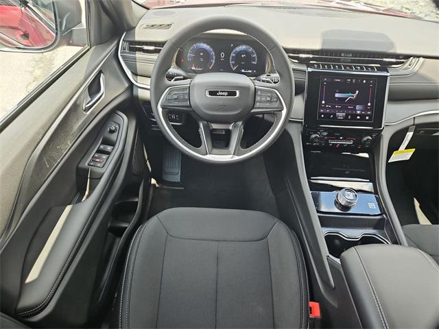 new 2025 Jeep Grand Cherokee car, priced at $33,115