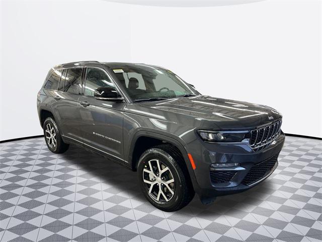 new 2025 Jeep Grand Cherokee car, priced at $41,742