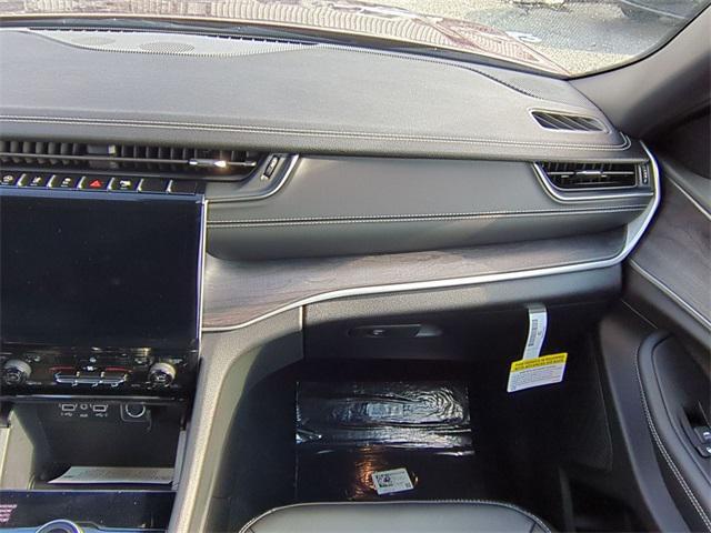 new 2025 Jeep Grand Cherokee L car, priced at $49,008