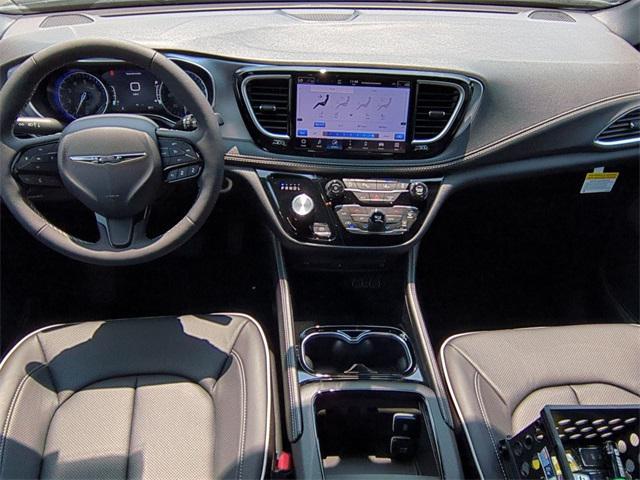new 2025 Chrysler Pacifica car, priced at $51,156