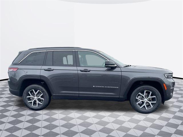 new 2025 Jeep Grand Cherokee car, priced at $48,889