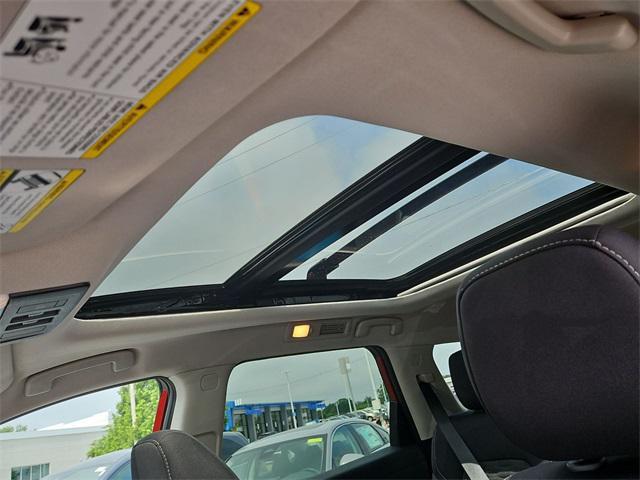 used 2022 Nissan Pathfinder car, priced at $26,000