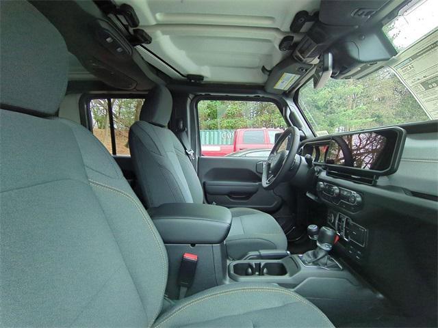 new 2025 Jeep Gladiator car, priced at $38,169