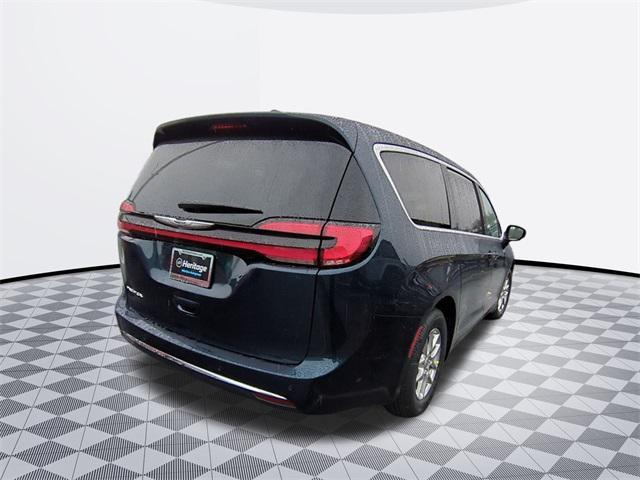 new 2025 Chrysler Pacifica car, priced at $40,922