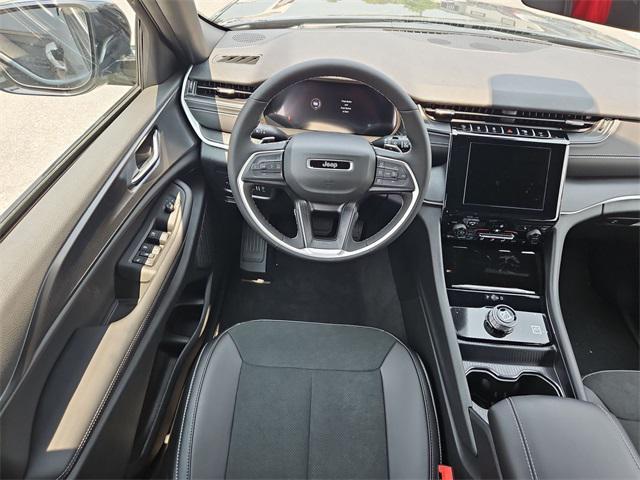 new 2025 Jeep Grand Cherokee car, priced at $43,159