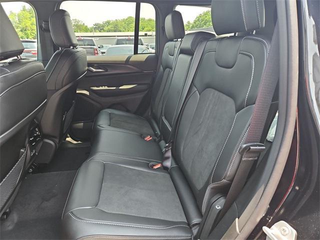 new 2025 Jeep Grand Cherokee car, priced at $43,159