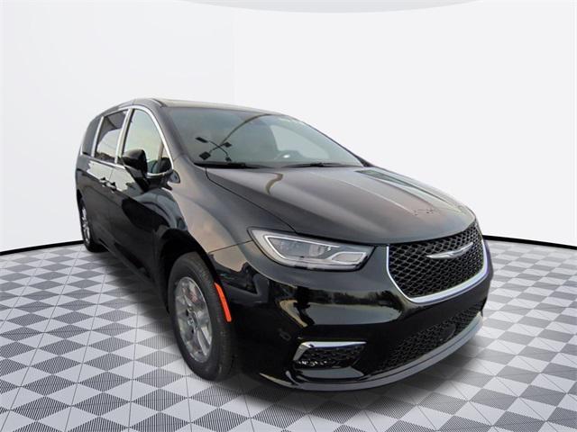 new 2025 Chrysler Pacifica car, priced at $43,476