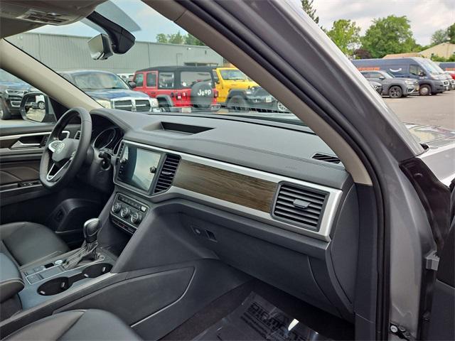 used 2021 Volkswagen Atlas car, priced at $18,600