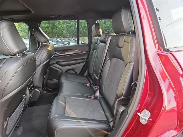 new 2025 Jeep Grand Cherokee car, priced at $44,159