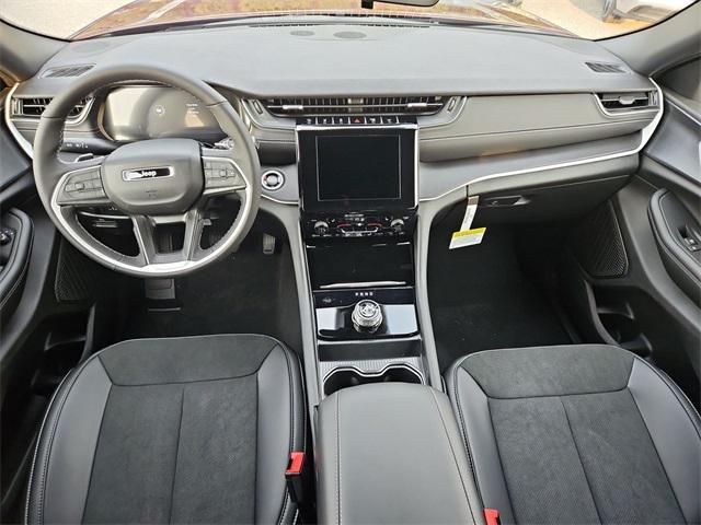 new 2025 Jeep Grand Cherokee car, priced at $44,159