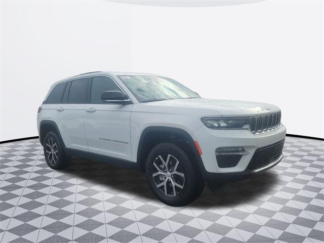 new 2025 Jeep Grand Cherokee car, priced at $49,215