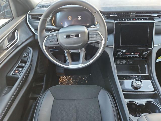 new 2025 Jeep Grand Cherokee car, priced at $40,908