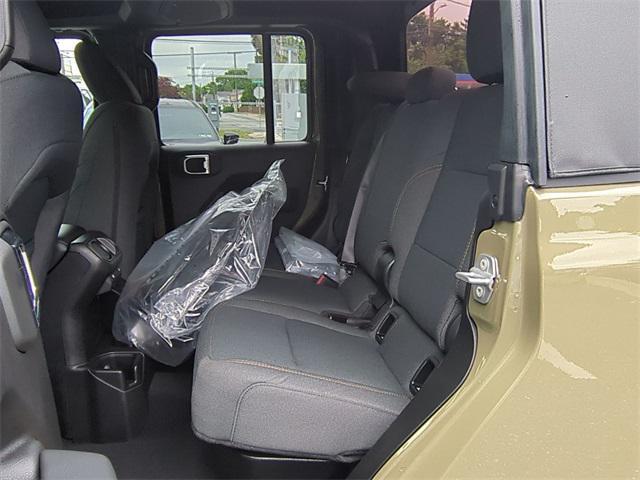 new 2025 Jeep Gladiator car, priced at $37,534