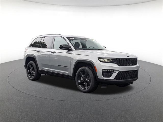 new 2025 Jeep Grand Cherokee car, priced at $45,666