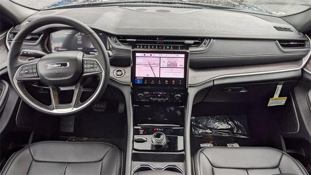 new 2025 Jeep Grand Cherokee car, priced at $45,666