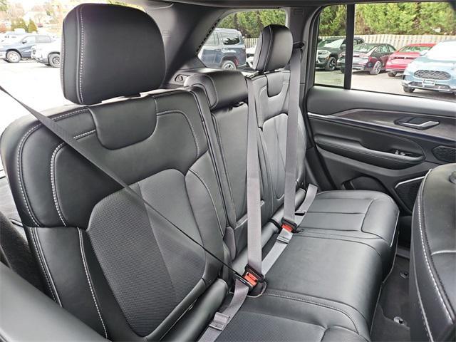 used 2024 Jeep Grand Cherokee car