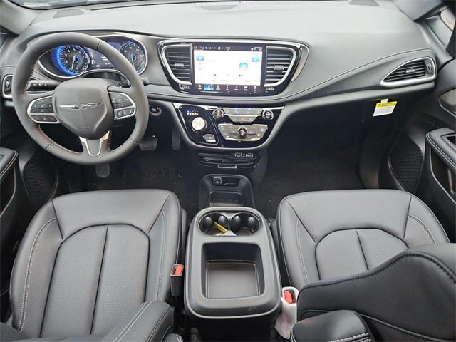 new 2025 Chrysler Pacifica car, priced at $47,692
