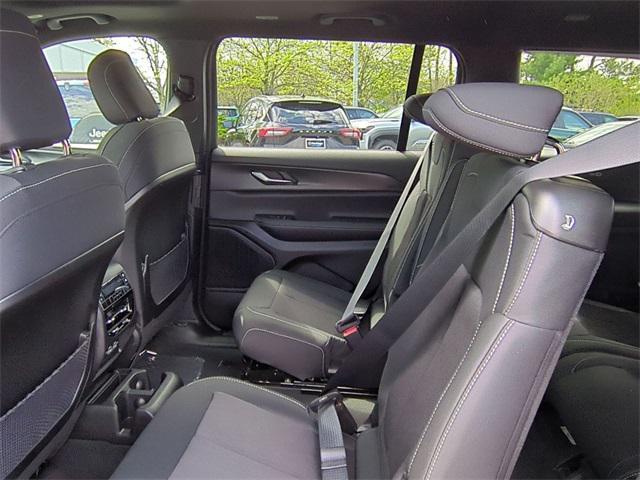 new 2025 Jeep Grand Cherokee L car, priced at $40,718