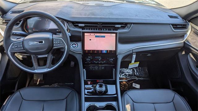 new 2025 Jeep Grand Cherokee car, priced at $38,317