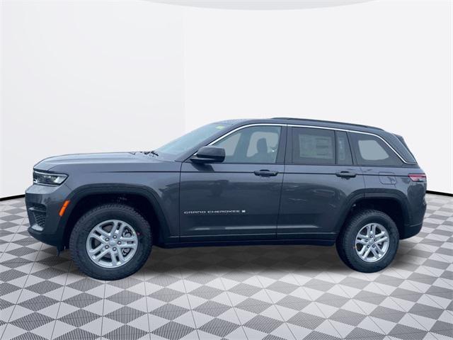 new 2025 Jeep Grand Cherokee car, priced at $38,240