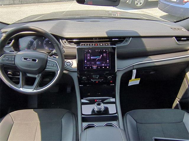 new 2025 Jeep Grand Cherokee car, priced at $44,159