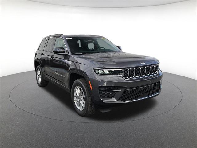 new 2025 Jeep Grand Cherokee car, priced at $32,856
