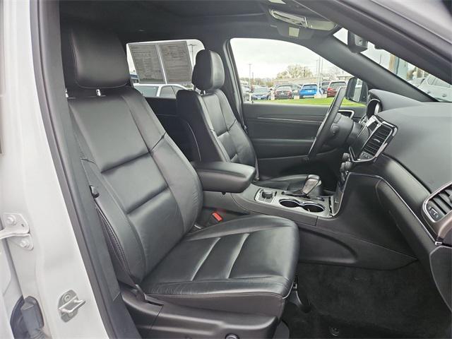 used 2022 Jeep Grand Cherokee car, priced at $28,590