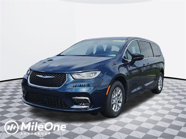 new 2025 Chrysler Pacifica car, priced at $41,947