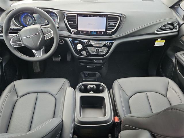 new 2025 Chrysler Pacifica car, priced at $41,947