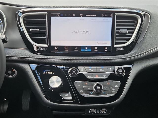 new 2025 Chrysler Pacifica car, priced at $41,947