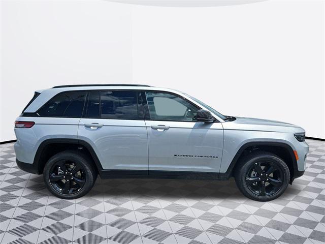 new 2025 Jeep Grand Cherokee car, priced at $42,409
