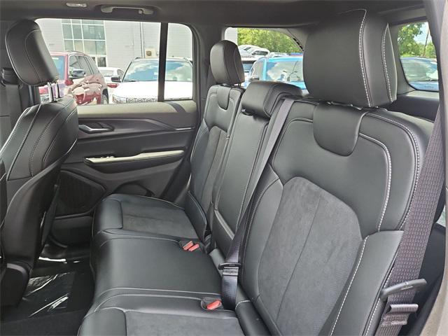 new 2025 Jeep Grand Cherokee car, priced at $42,409
