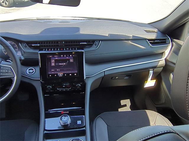 new 2025 Jeep Grand Cherokee L car, priced at $42,707