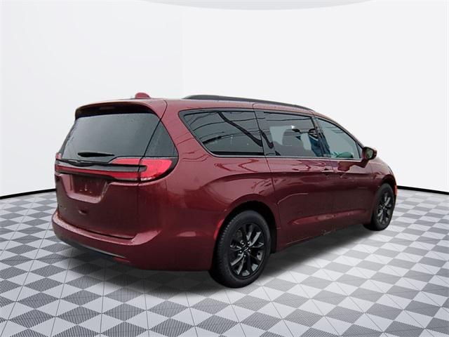 used 2021 Chrysler Pacifica car, priced at $22,500