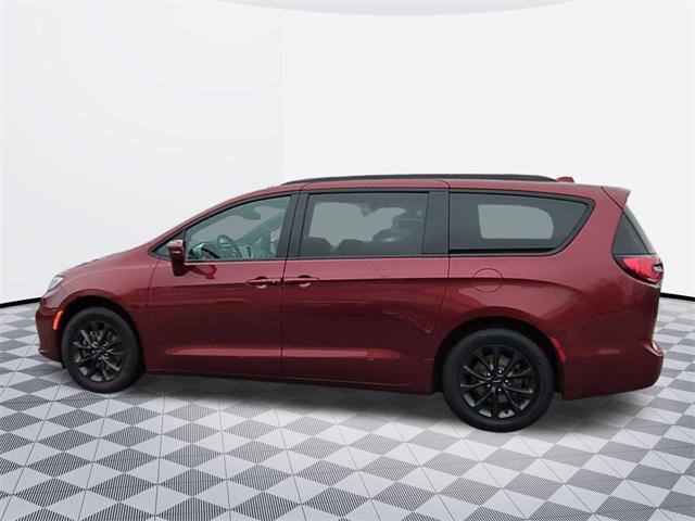 used 2021 Chrysler Pacifica car, priced at $22,500