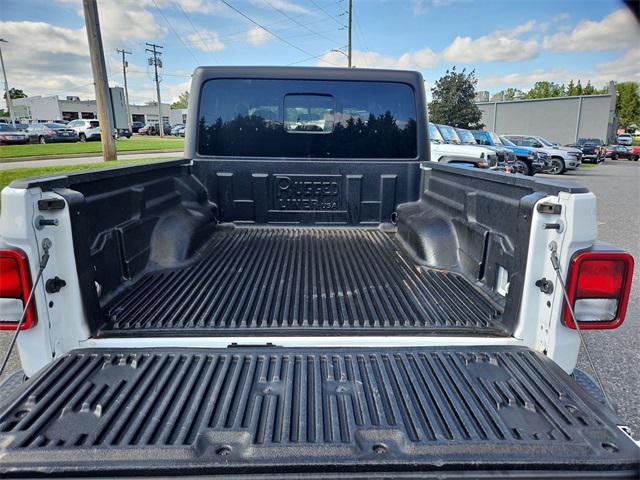 used 2023 Jeep Gladiator car, priced at $30,000