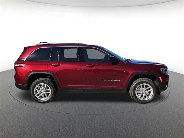 new 2025 Jeep Grand Cherokee car, priced at $32,856