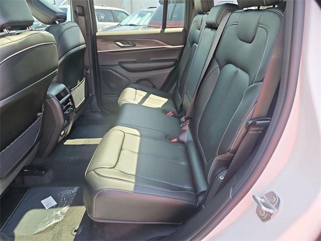 new 2025 Jeep Grand Cherokee car, priced at $43,669