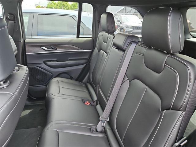 new 2025 Jeep Grand Cherokee car, priced at $44,205