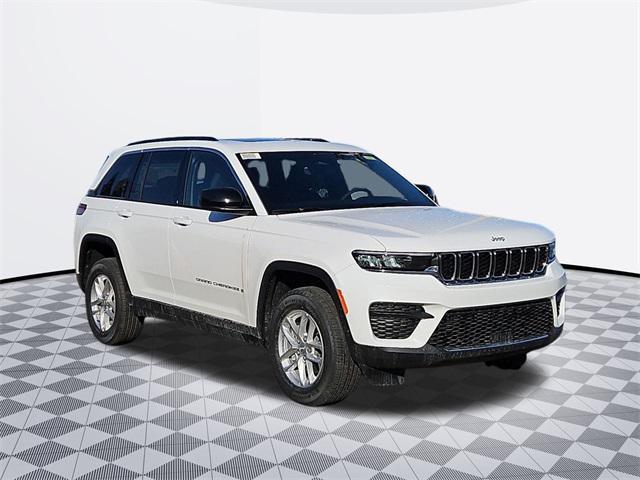 new 2025 Jeep Grand Cherokee car, priced at $37,745