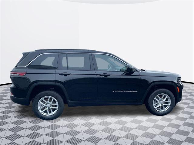 new 2025 Jeep Grand Cherokee car, priced at $40,532