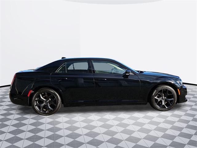 used 2022 Chrysler 300 car, priced at $25,000